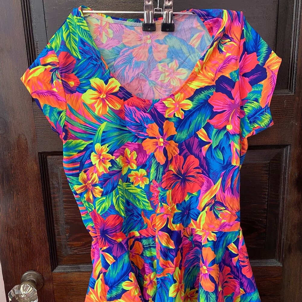 Cap Sleeve Scoop Neck Peplum Top